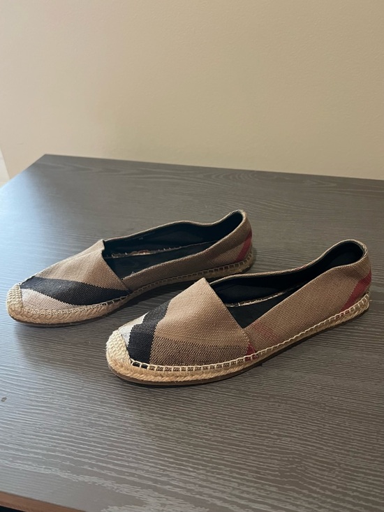Burberry Beige and Black Canvas Espadrille Slip-On Flats - Picture 3 of 4